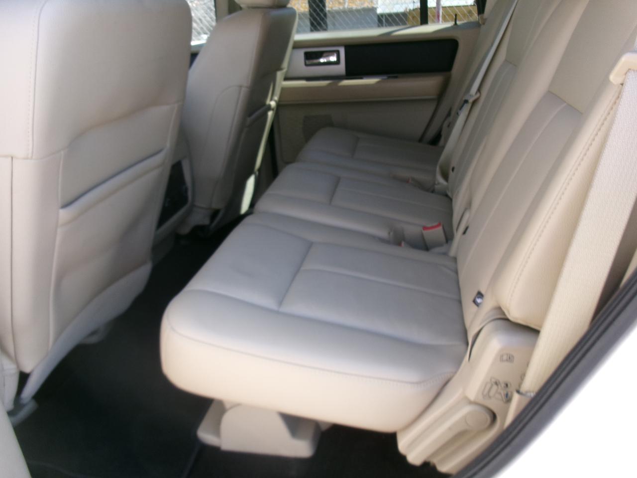 Ford Expedition XLT 2WD 2015