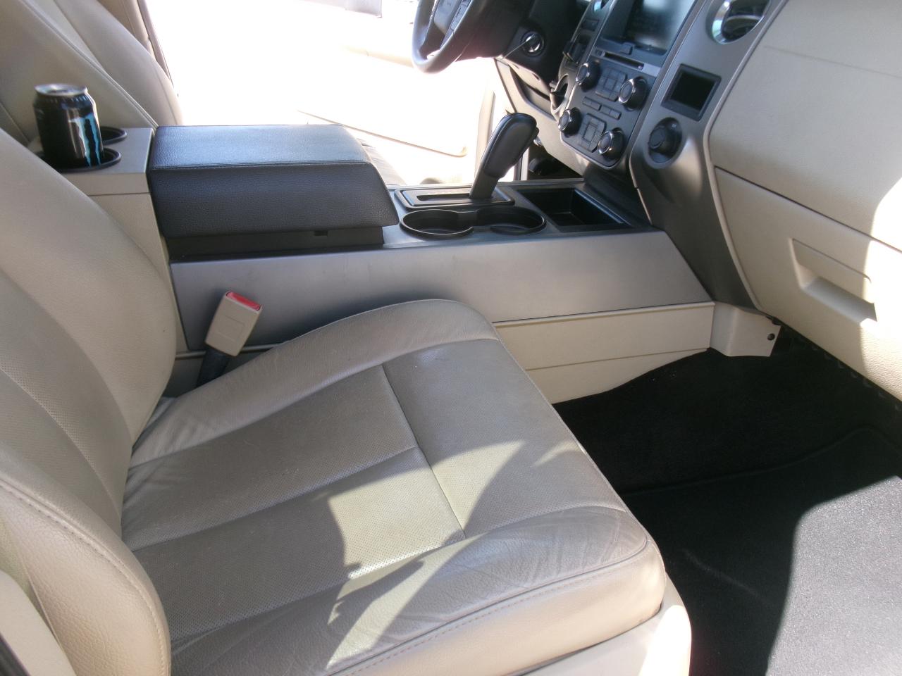 Ford Expedition XLT 2WD 2015