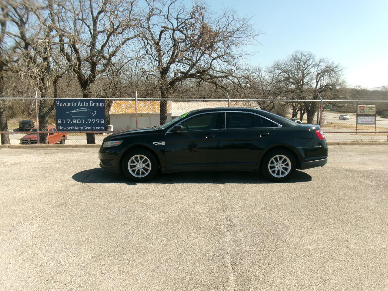 Ford Taurus SE FWD 2014