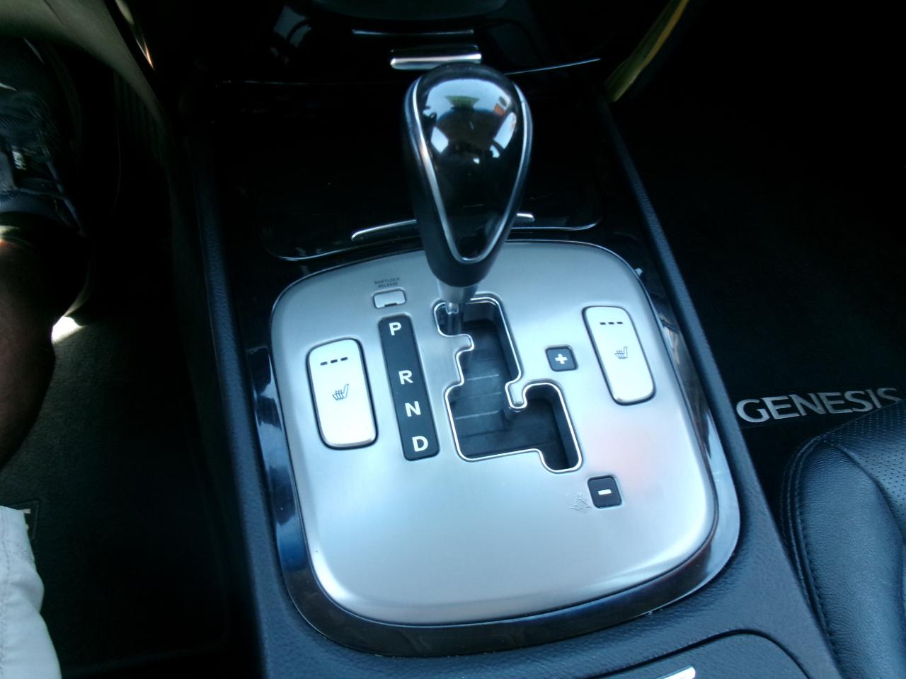 Hyundai Genesis 3.8L 2013