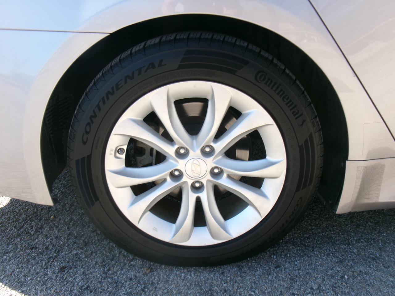 Hyundai Genesis 3.8L 2013