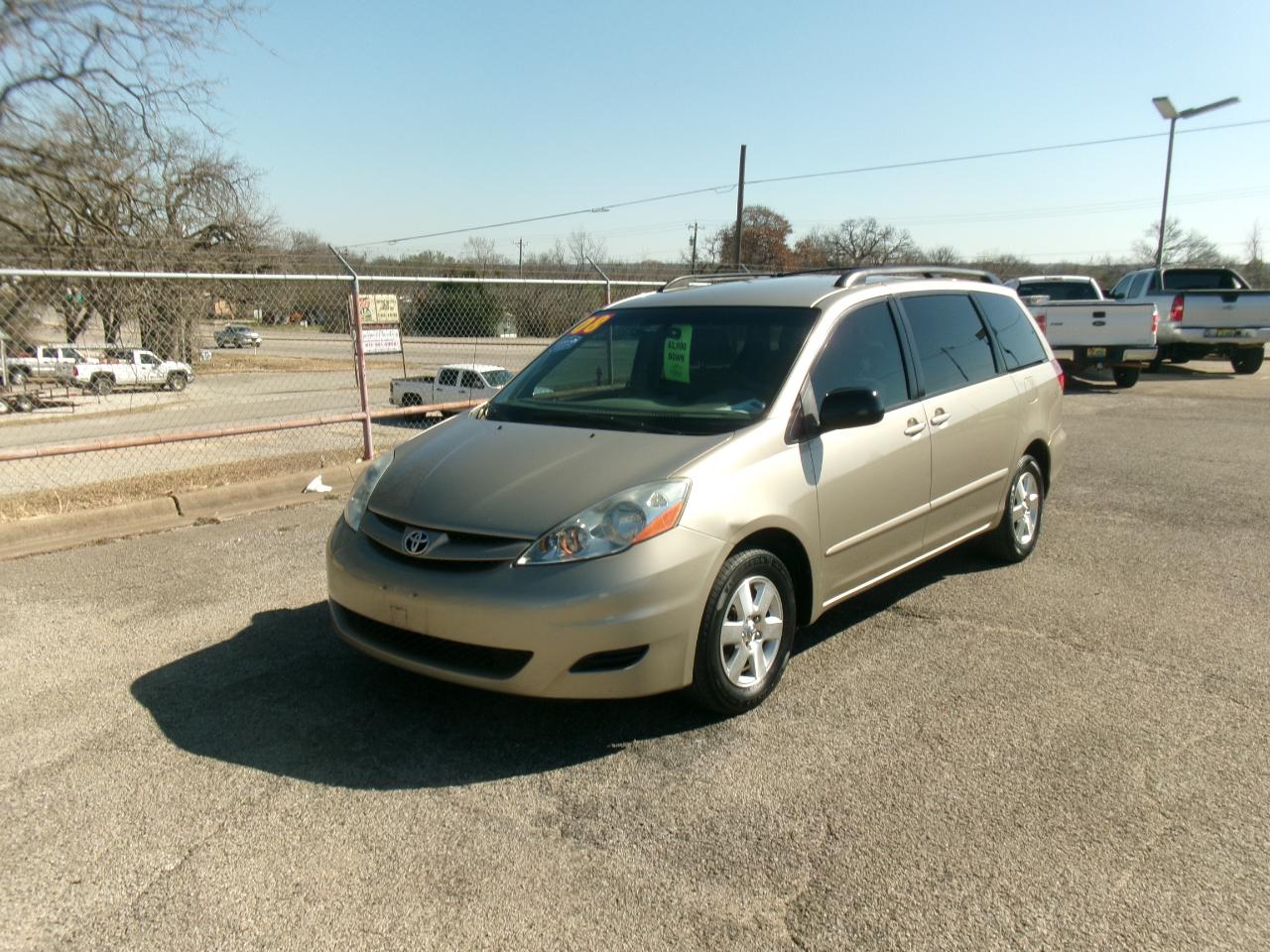 Toyota Sienna LE FWD 8-Passenger Seating 2008