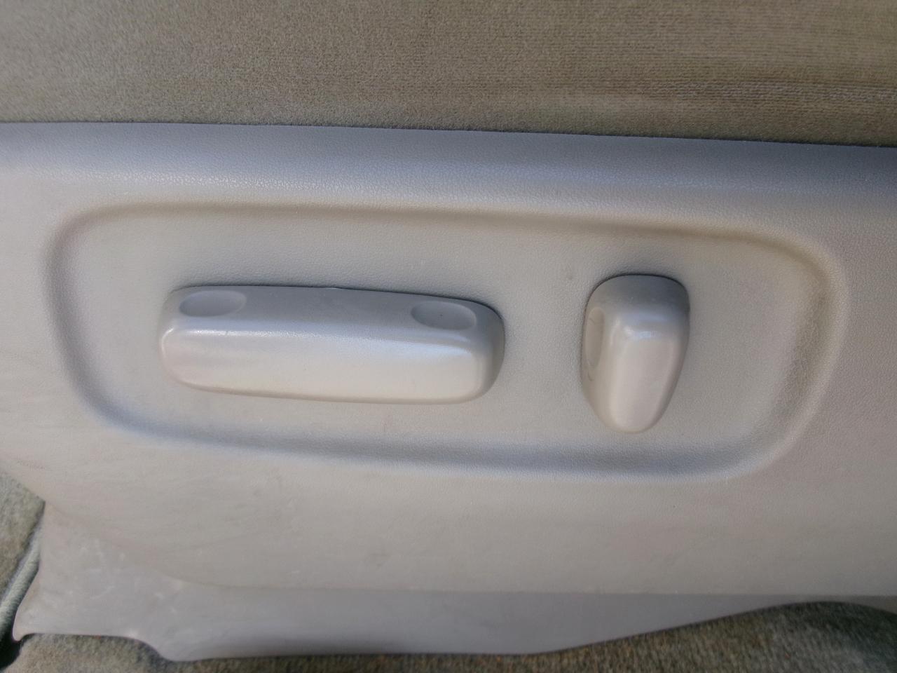 Toyota Sienna LE FWD 8-Passenger Seating 2008