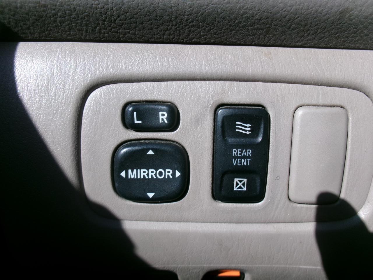 Toyota Sienna LE FWD 8-Passenger Seating 2008