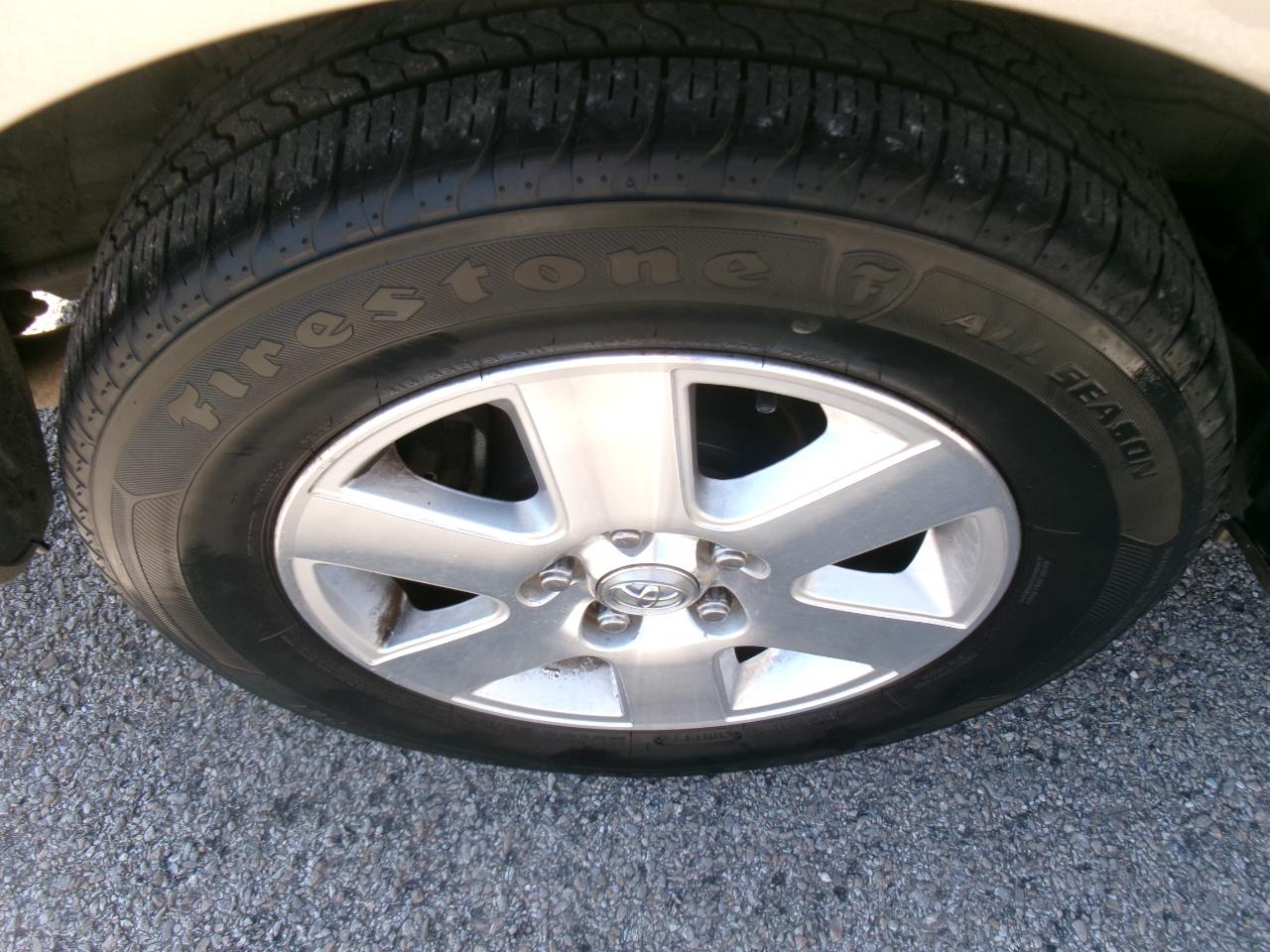 Toyota Sienna LE FWD 8-Passenger Seating 2008