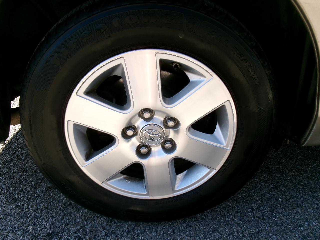 Toyota Sienna LE FWD 8-Passenger Seating 2008