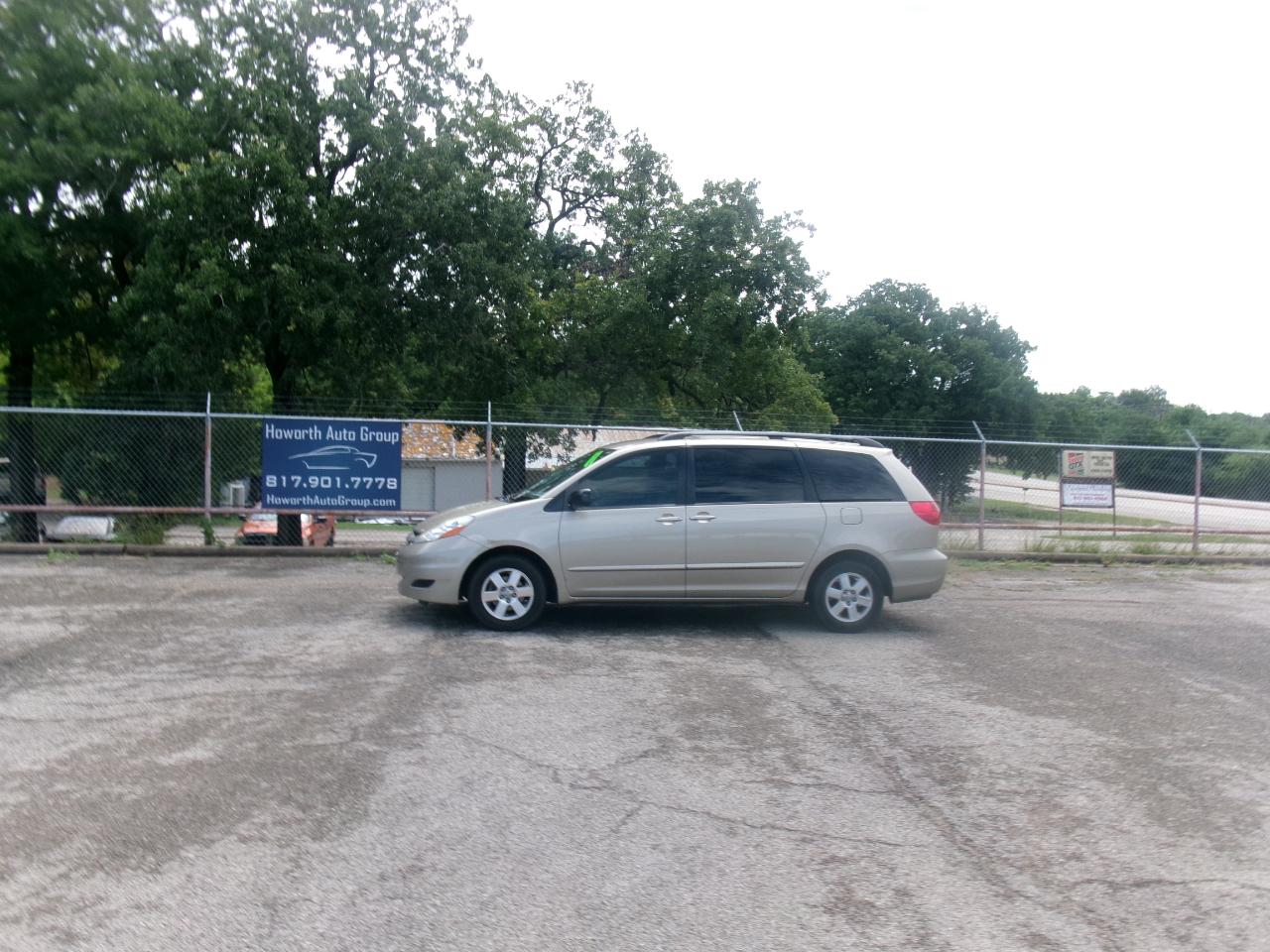 Toyota Sienna LE FWD 8-Passenger Seating 2008