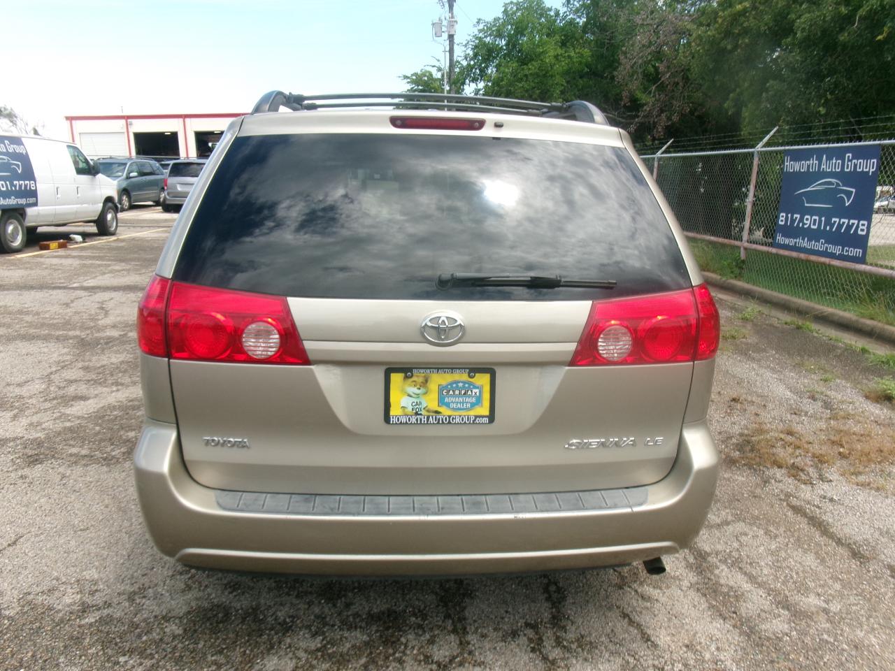 Toyota Sienna LE FWD 8-Passenger Seating 2008