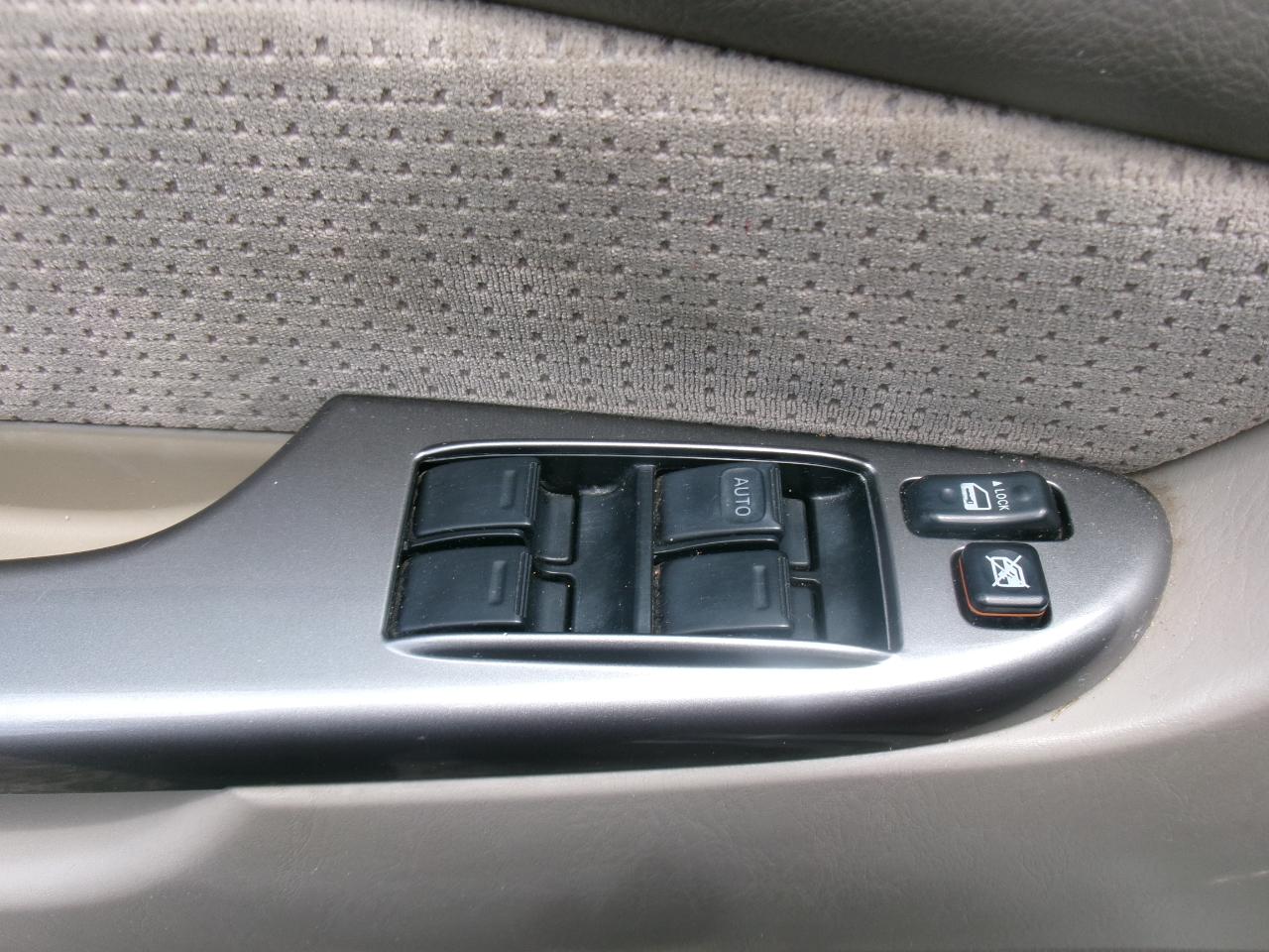 Toyota Sienna LE FWD 8-Passenger Seating 2008