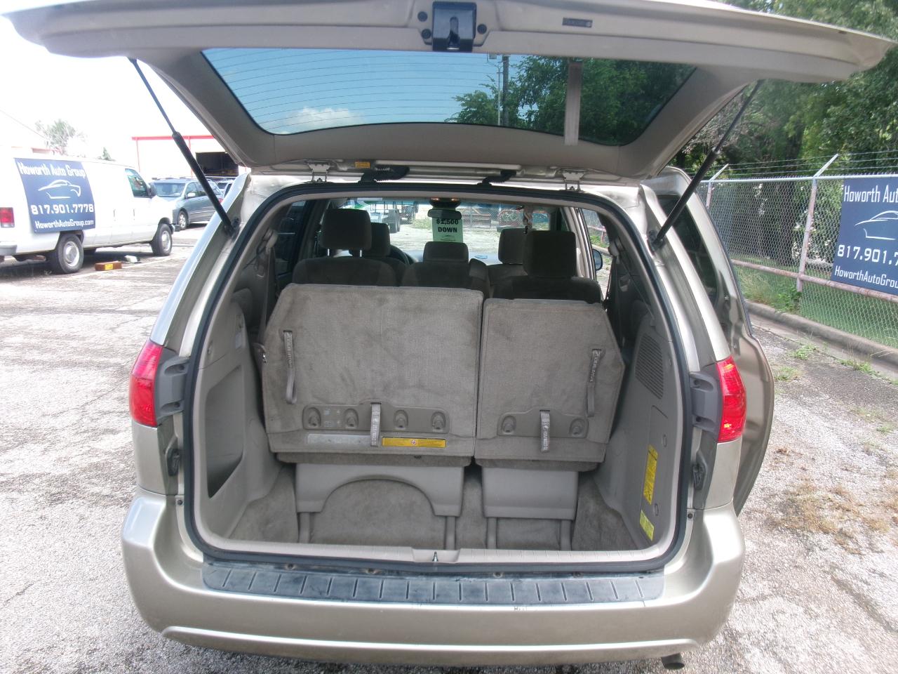 Toyota Sienna LE FWD 8-Passenger Seating 2008