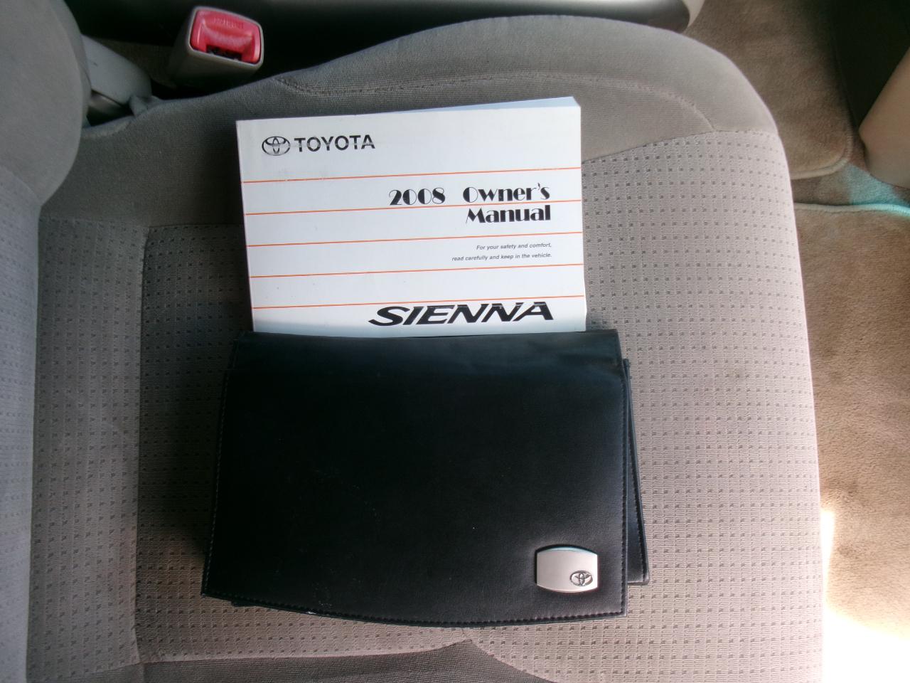 Toyota Sienna LE FWD 8-Passenger Seating 2008