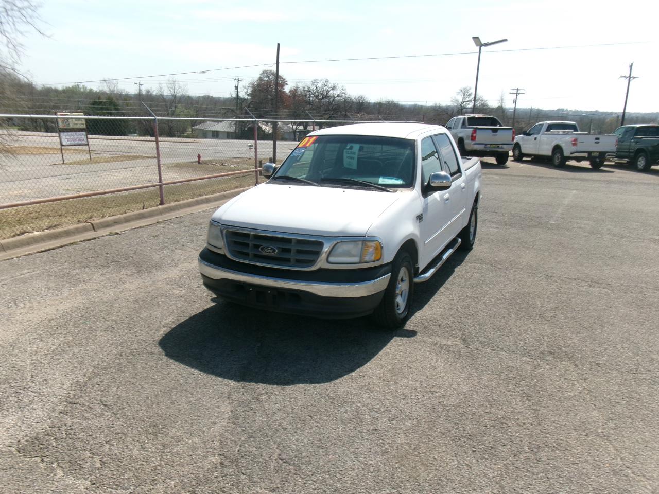 Ford F-150 XLT SuperCrew 2WD 2001