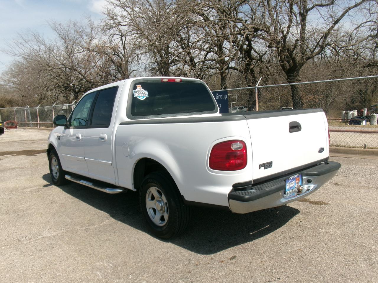 Ford F-150 XLT SuperCrew 2WD 2001