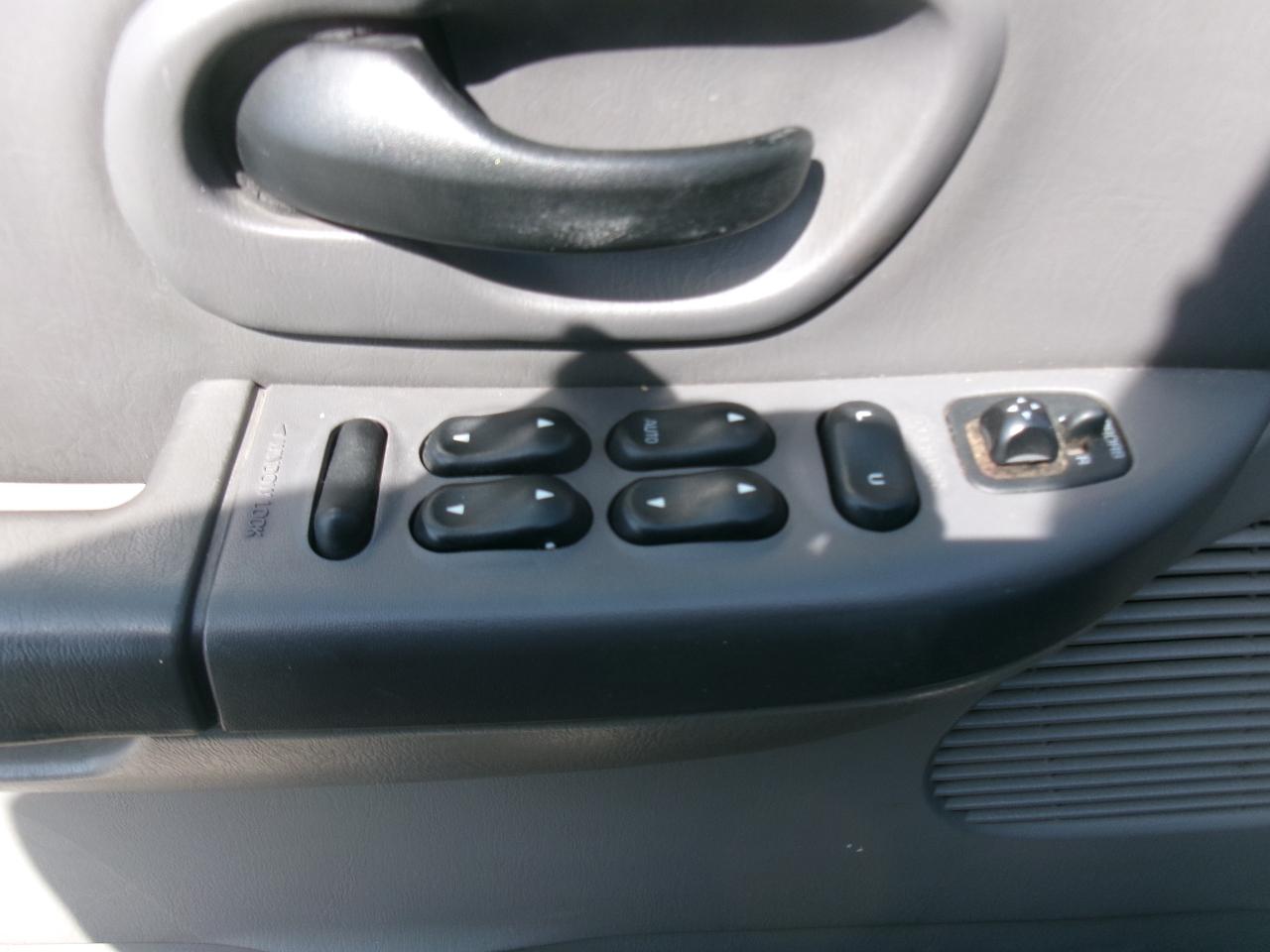 Ford F-150 XLT SuperCrew 2WD 2001