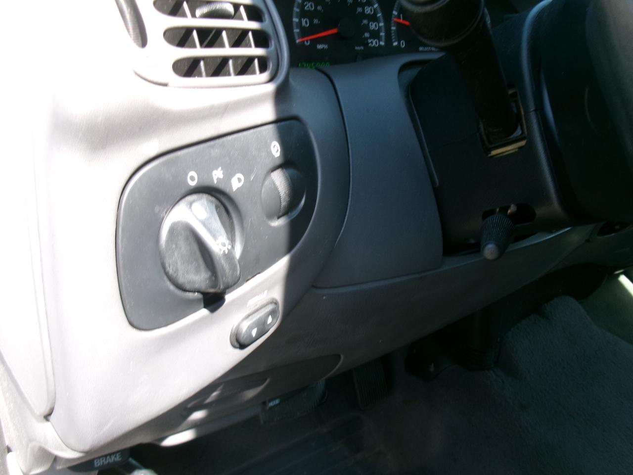 Ford F-150 XLT SuperCrew 2WD 2001