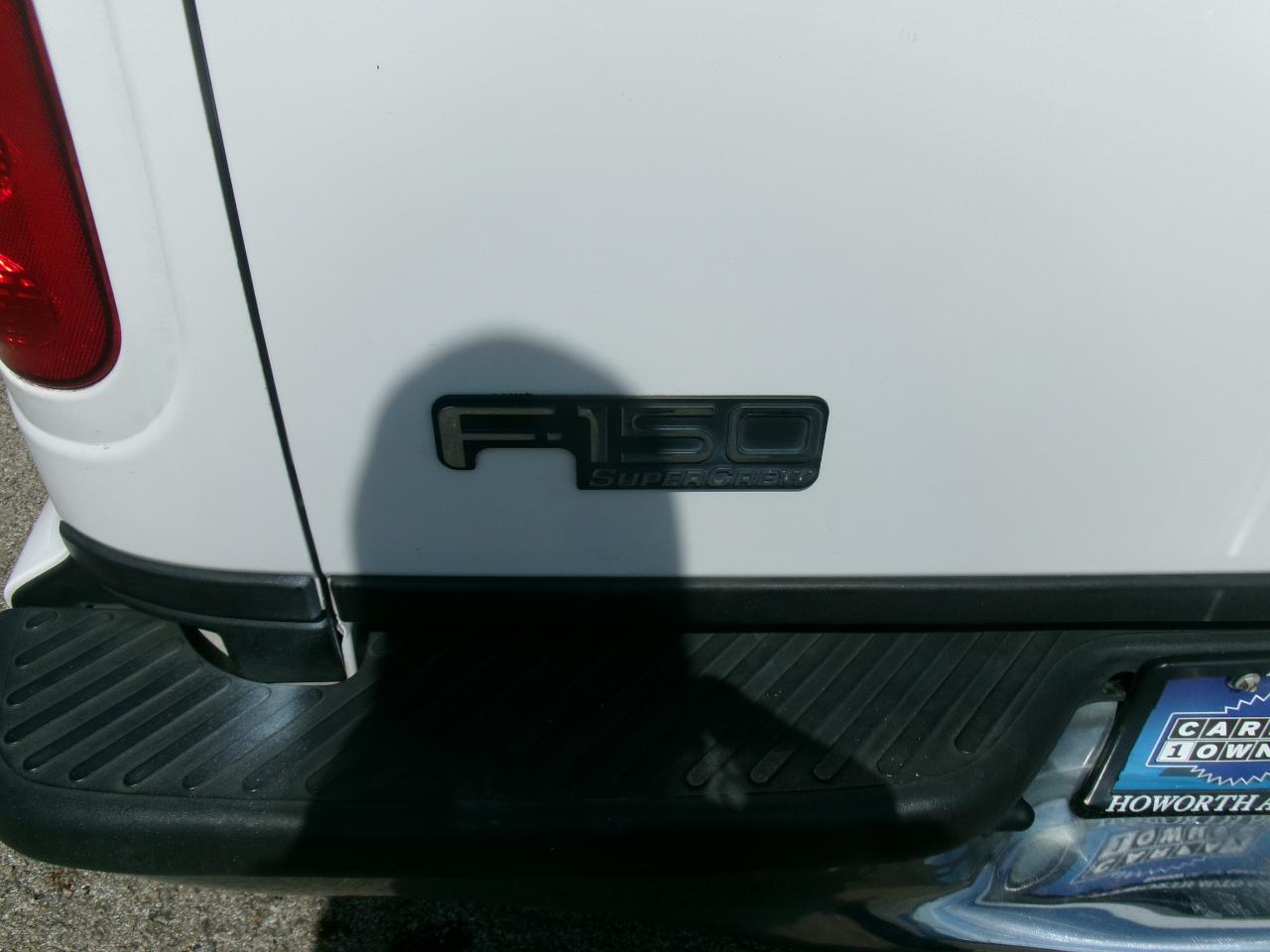 Ford F-150 XLT SuperCrew 2WD 2001