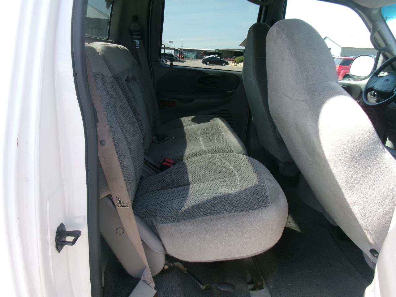 Ford F-150 XLT SuperCrew 2WD 2001