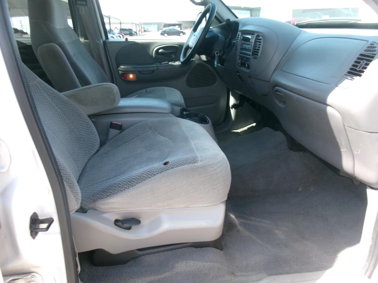 Ford F-150 XLT SuperCrew 2WD 2001