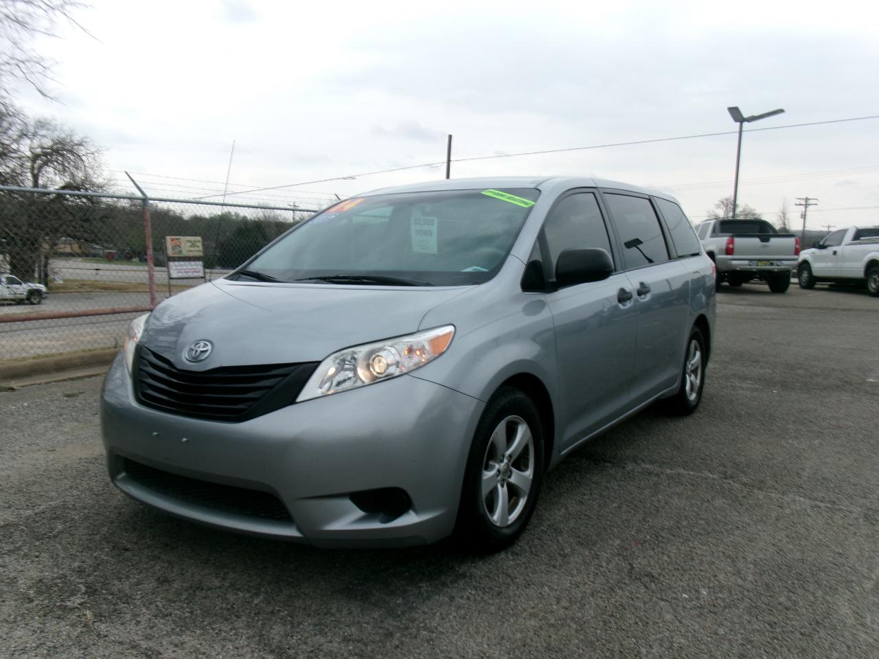 Toyota Sienna FWD 7-Passenger V6 2014