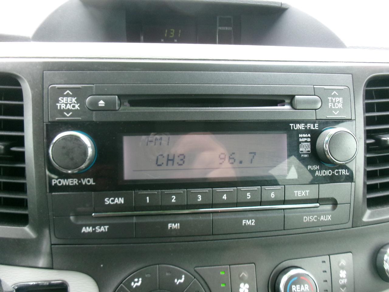 Toyota Sienna FWD 7-Passenger V6 2014