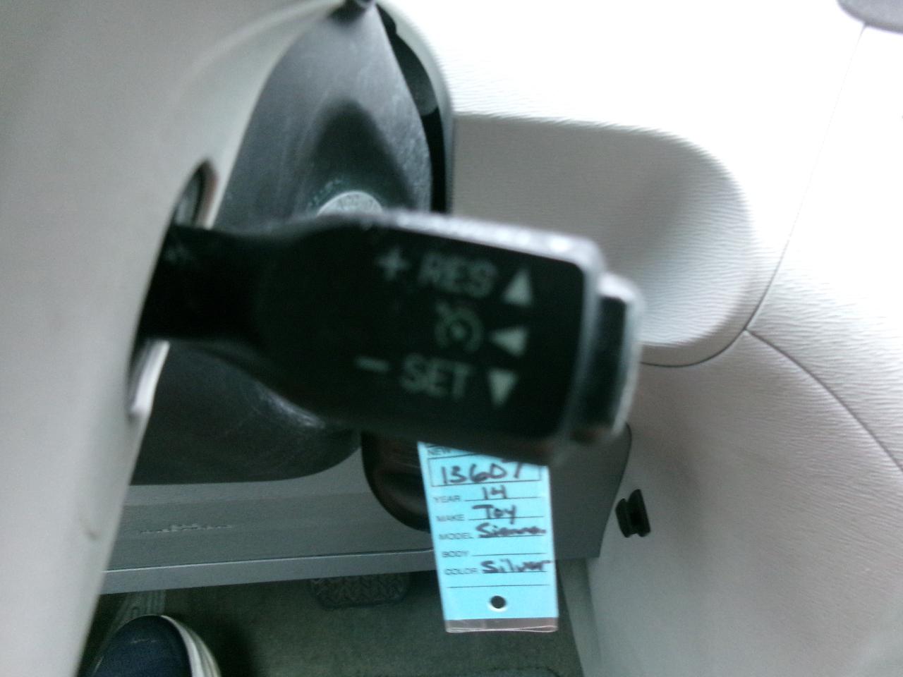 Toyota Sienna FWD 7-Passenger V6 2014