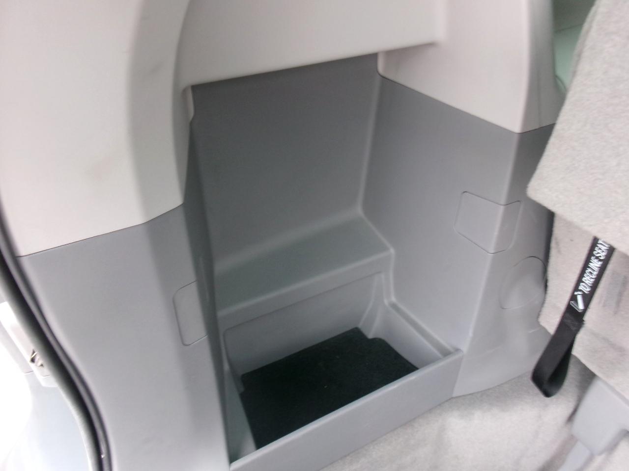 Toyota Sienna FWD 7-Passenger V6 2014