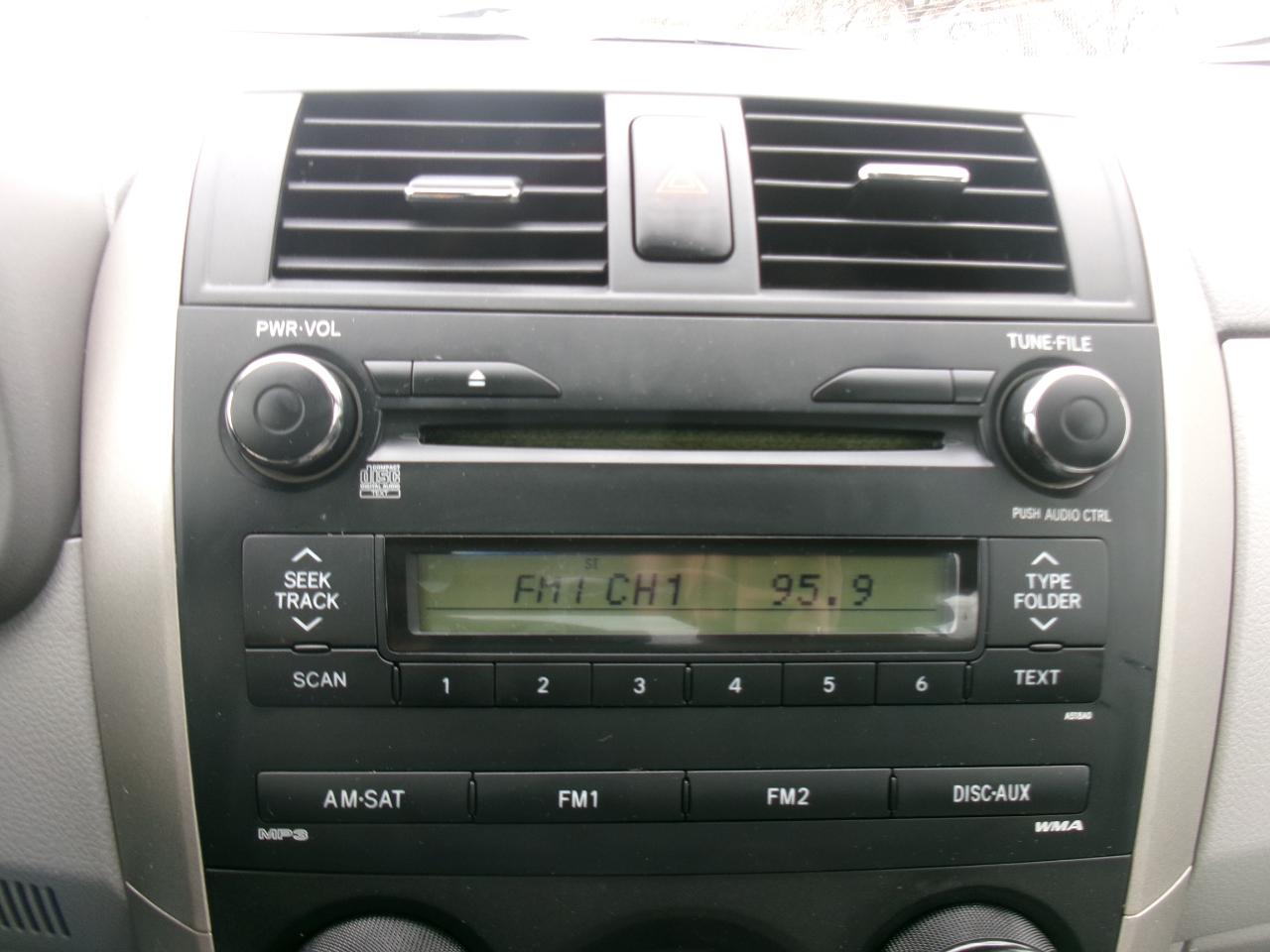 Toyota Corolla LE 2010