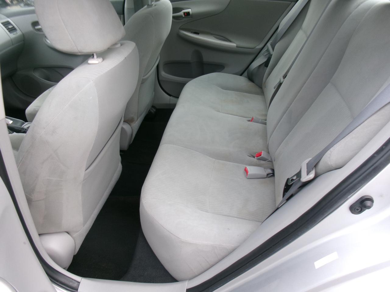 Toyota Corolla LE 2010