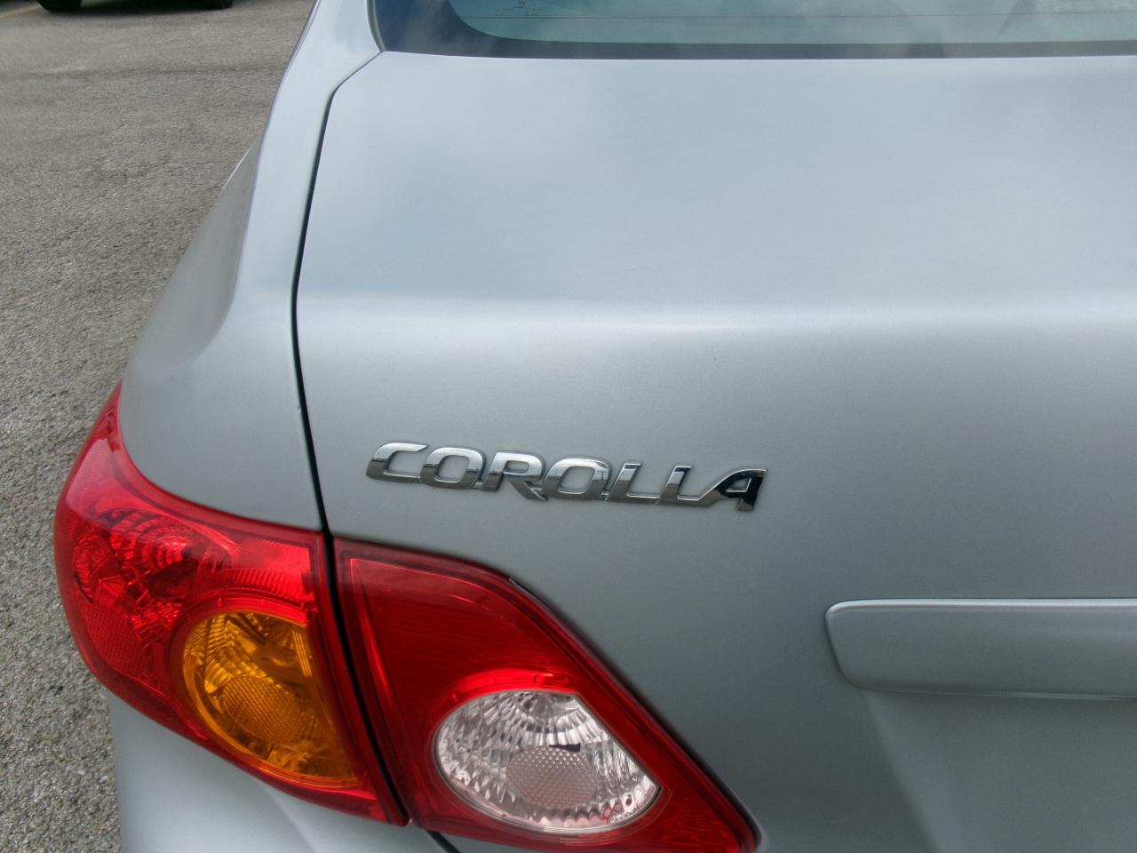 Toyota Corolla LE 2010