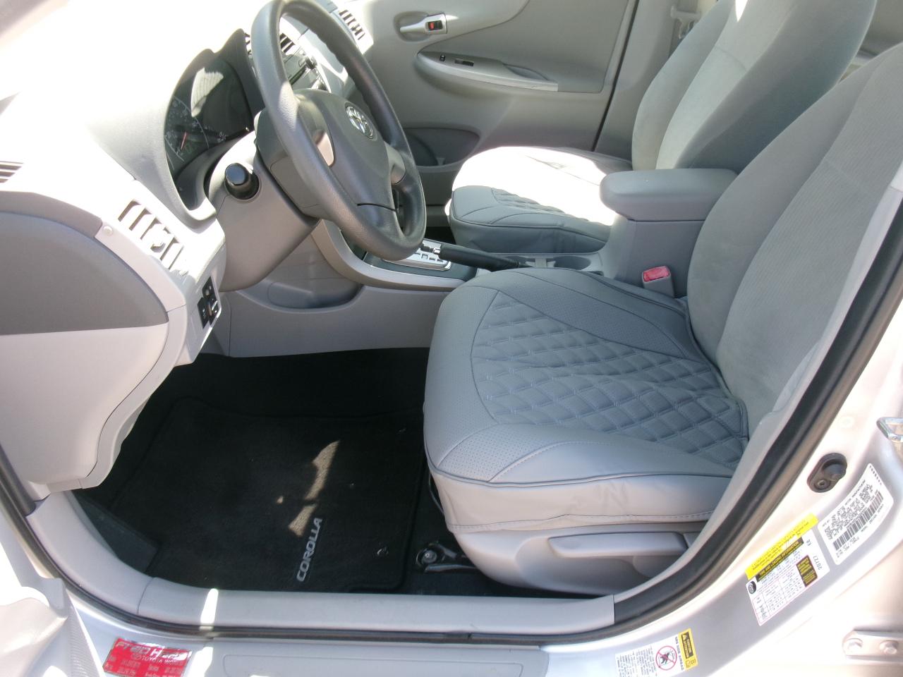 Toyota Corolla LE 2010