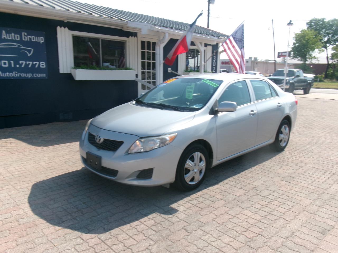 Toyota Corolla LE 2010