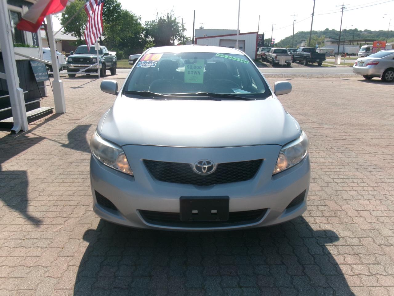 Toyota Corolla LE 2010