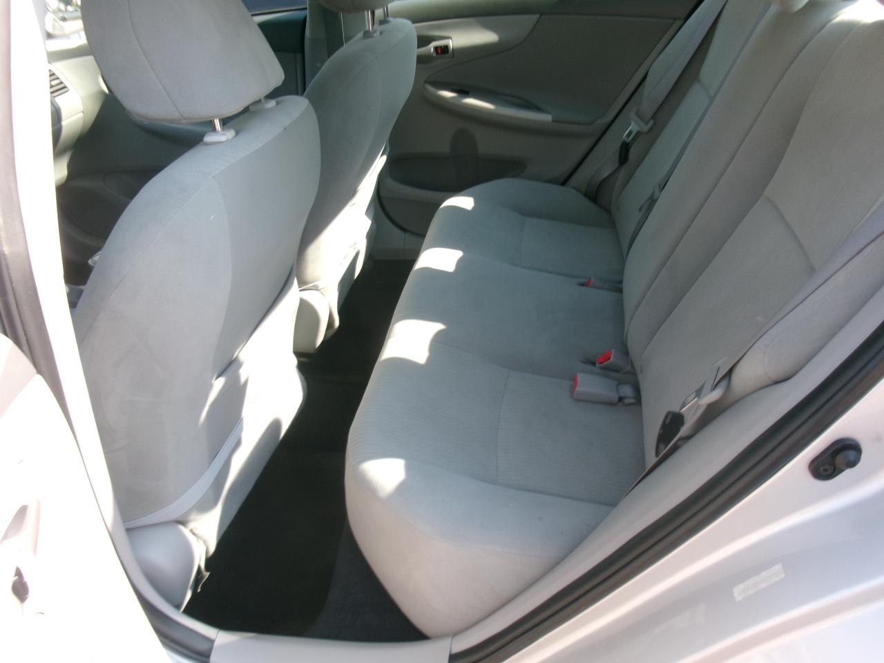 Toyota Corolla LE 2010