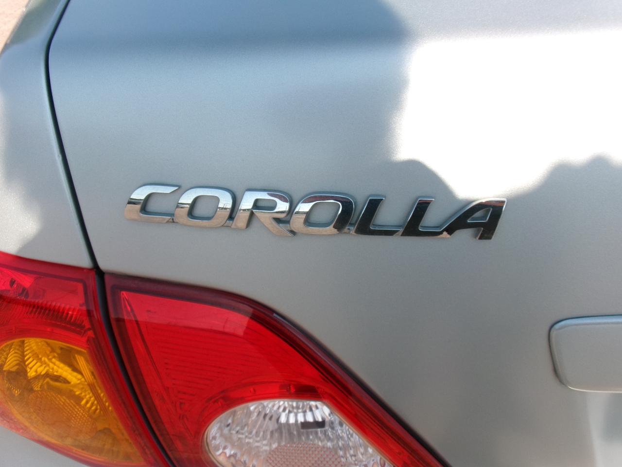 Toyota Corolla LE 2010