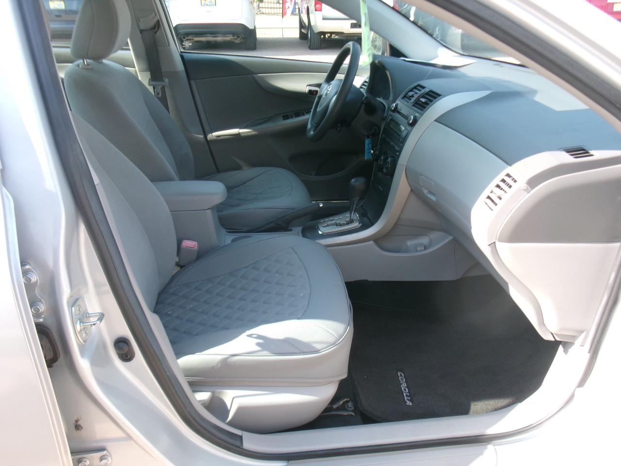 Toyota Corolla LE 2010