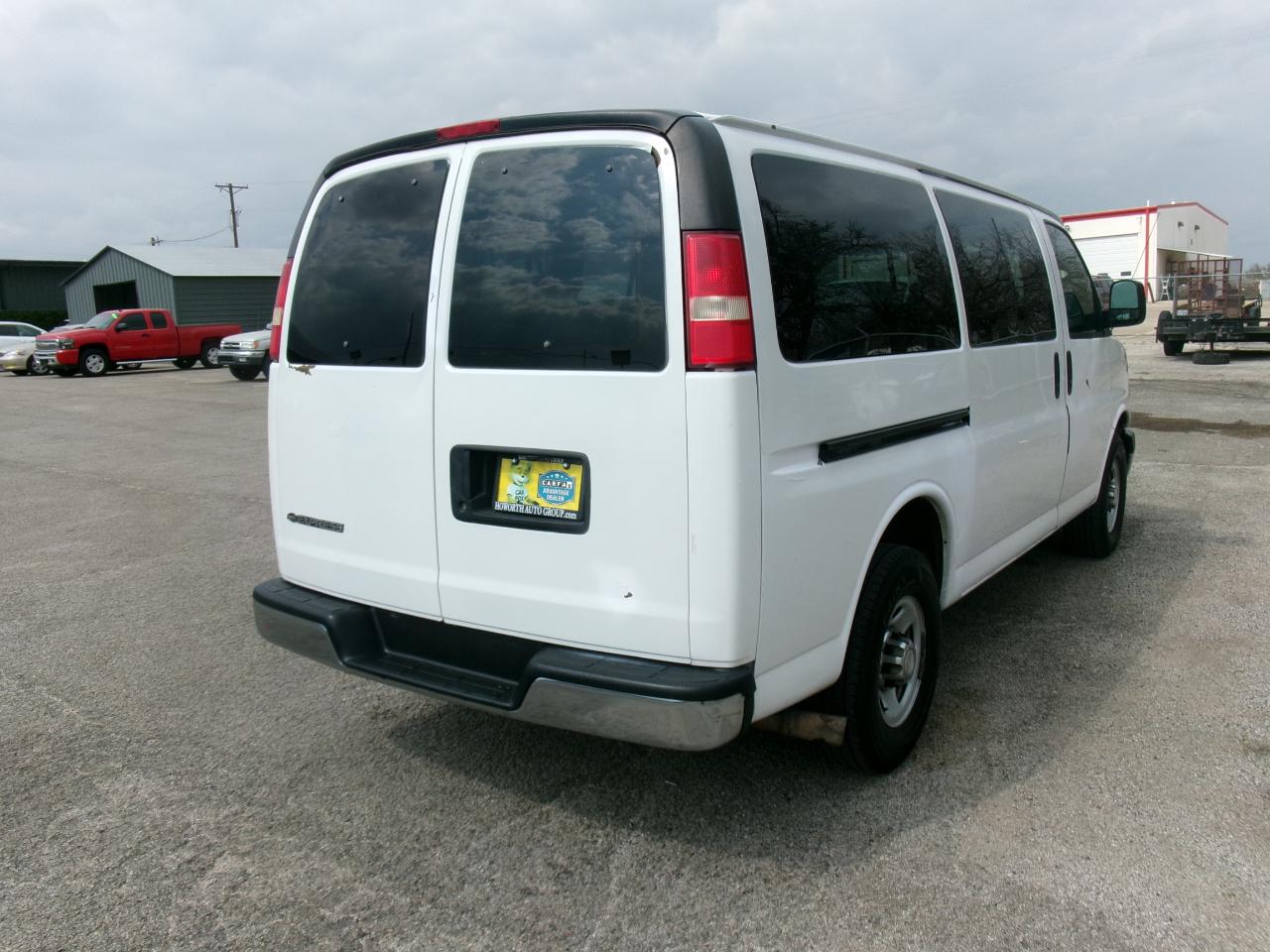 Chevrolet Express LS 3500 2009