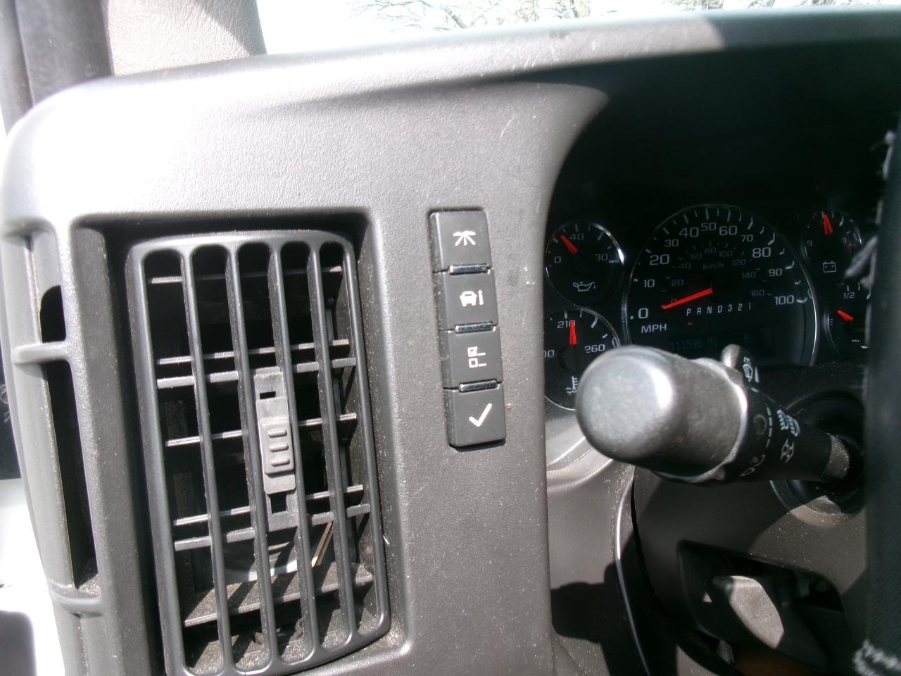 Chevrolet Express LS 3500 2009