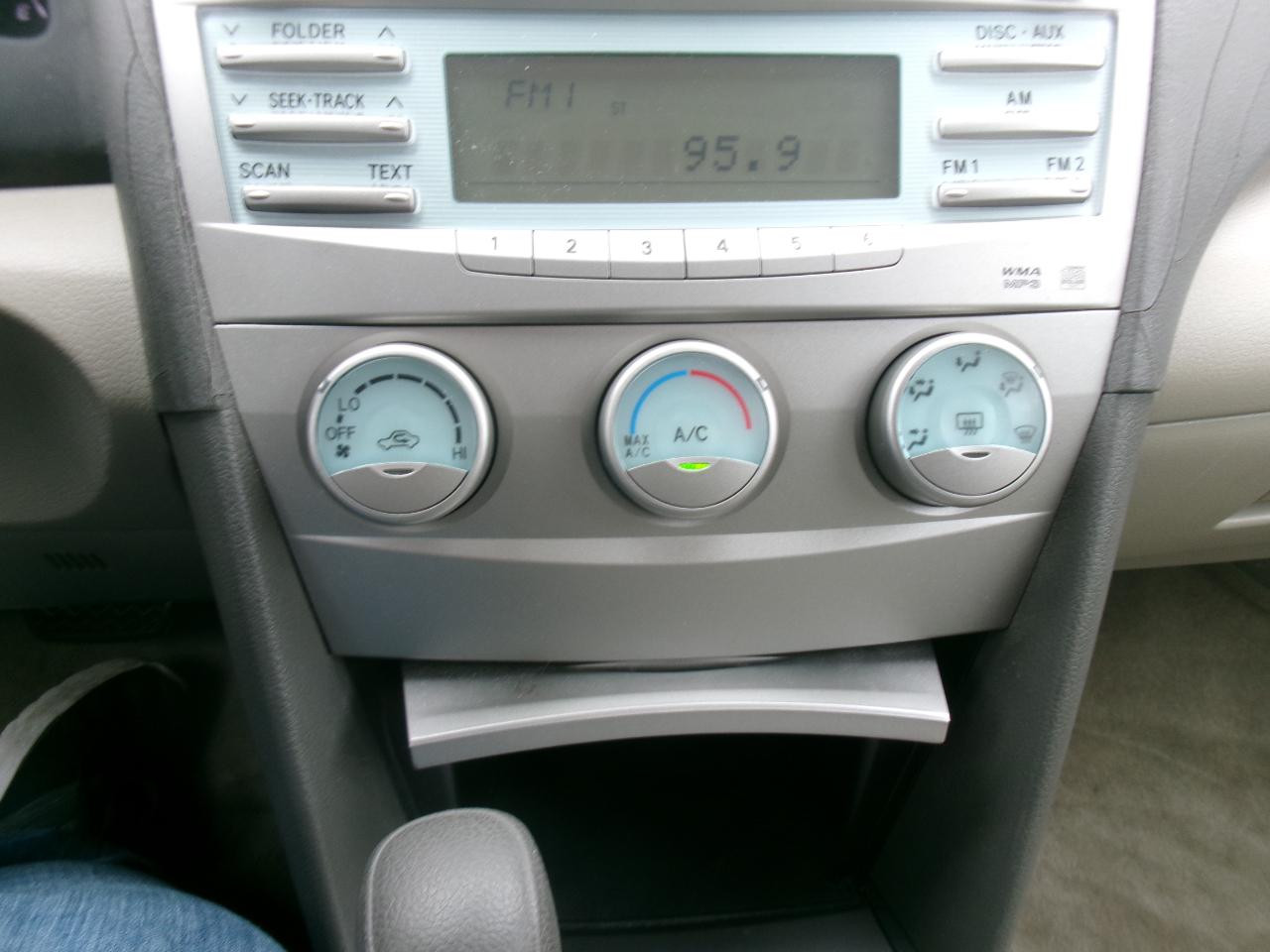 Toyota Camry LE 2008