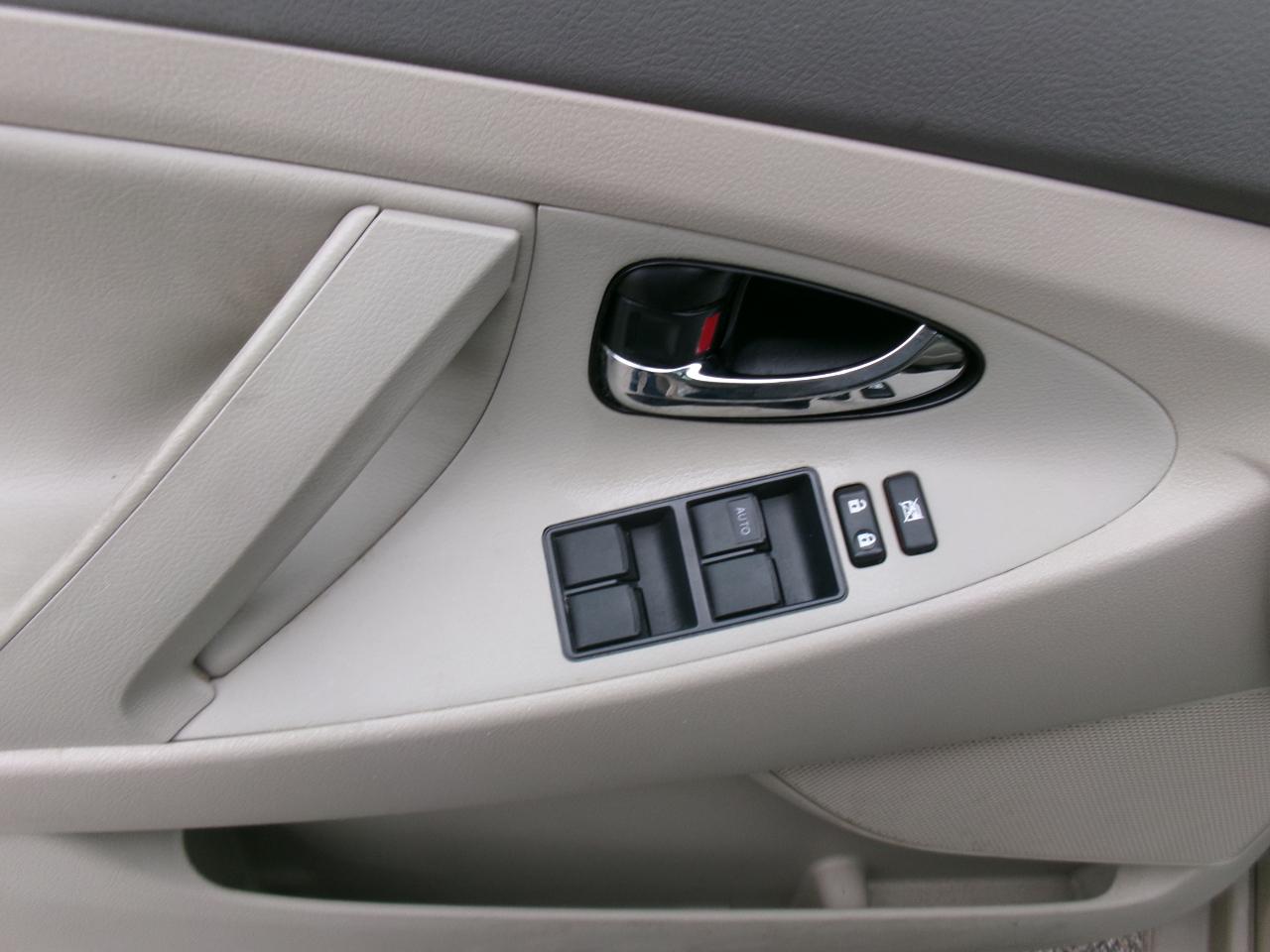 Toyota Camry LE 2008