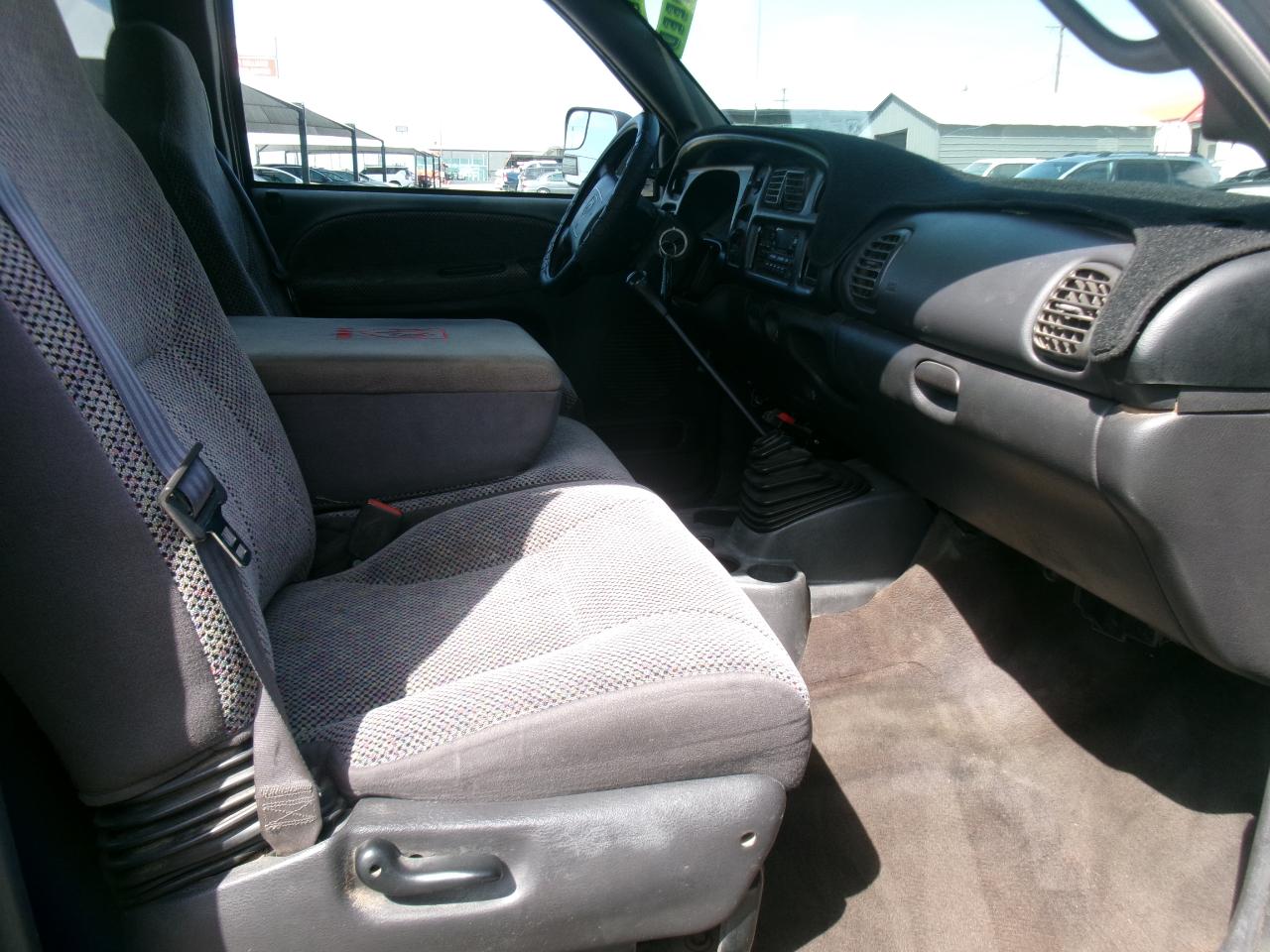 Dodge Ram 2500 Quad Cab Long Bed 2WD 2001