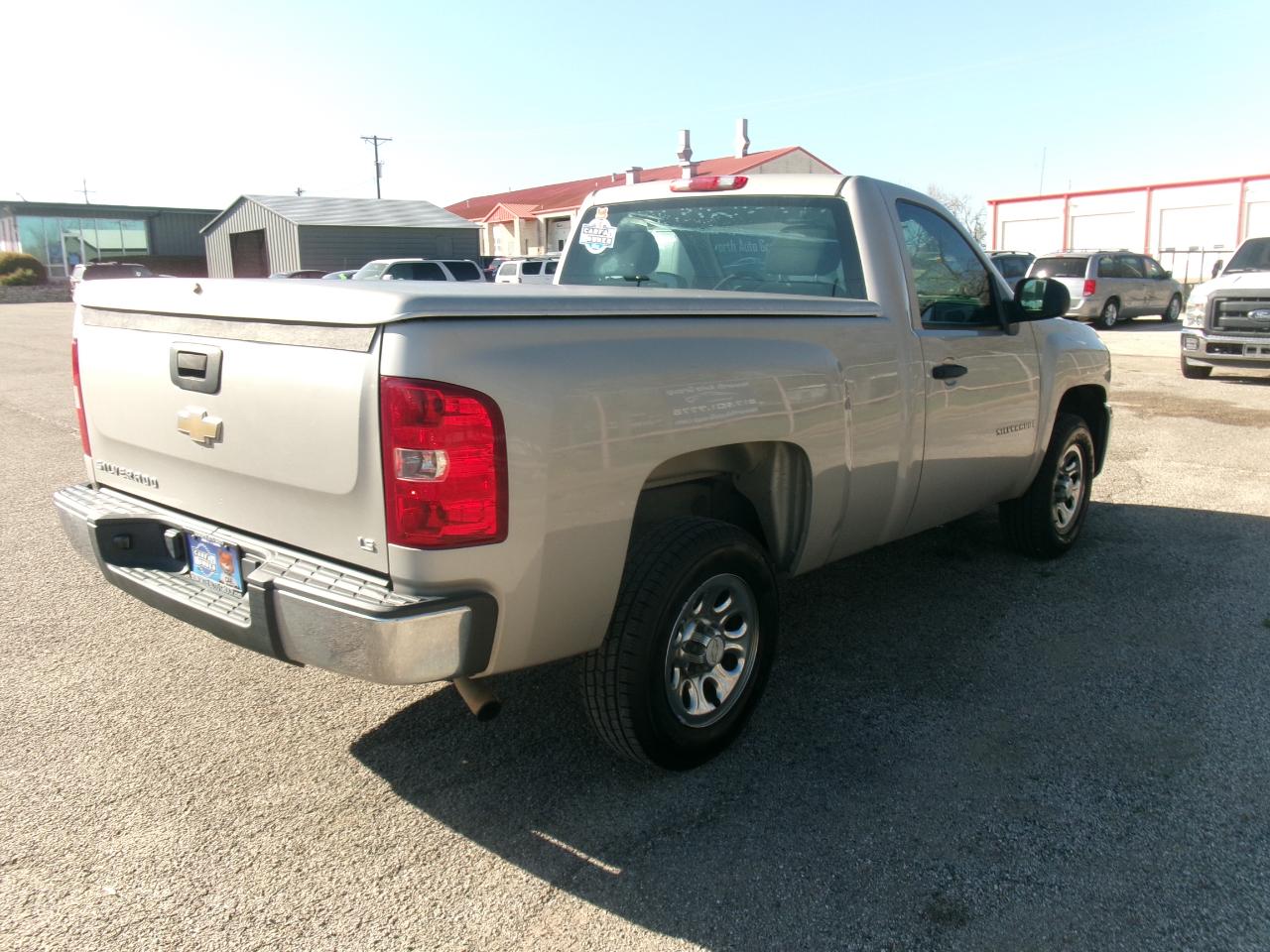 Chevrolet Silverado 1500 Work Truck Short Box 2WD 2009