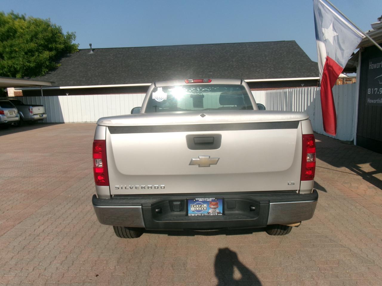 Chevrolet Silverado 1500 LS 2WD 2009