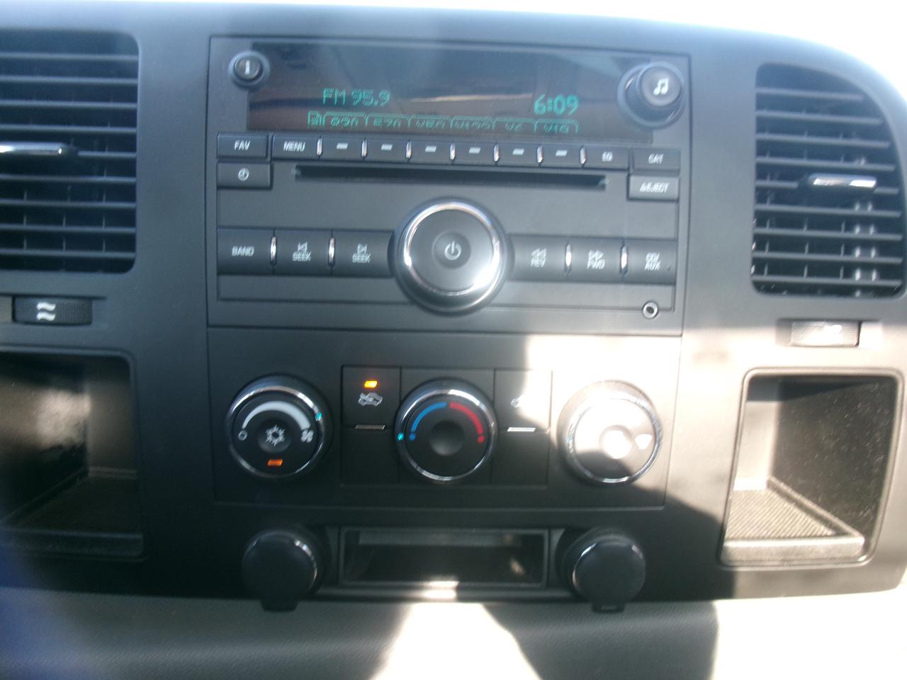 Chevrolet Silverado 1500 LS 2WD 2009