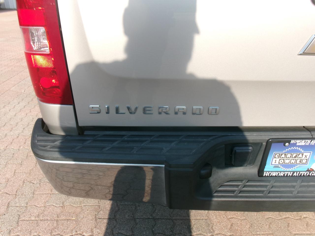 Chevrolet Silverado 1500 LS 2WD 2009