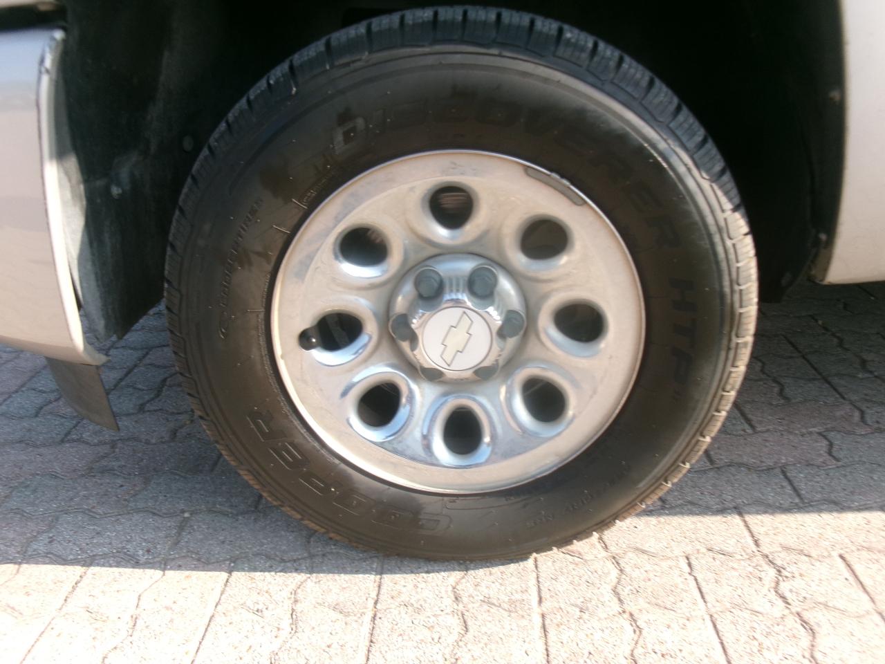 Chevrolet Silverado 1500 LS 2WD 2009