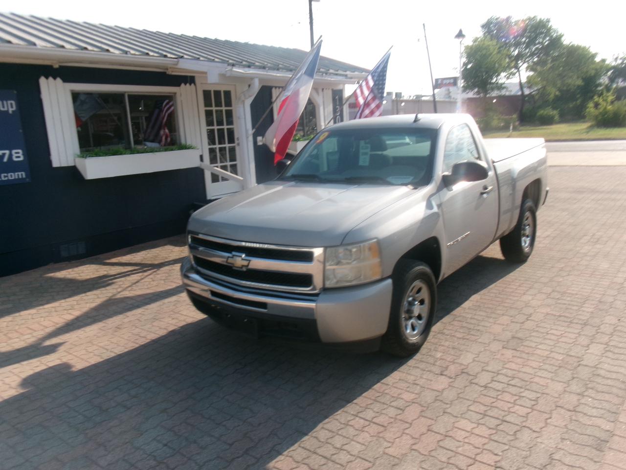 Chevrolet Silverado 1500 LS 2WD 2009