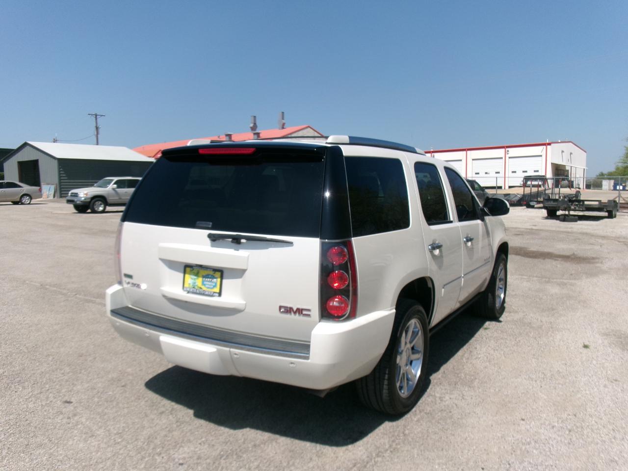 GMC Yukon Denali 4WD 2012