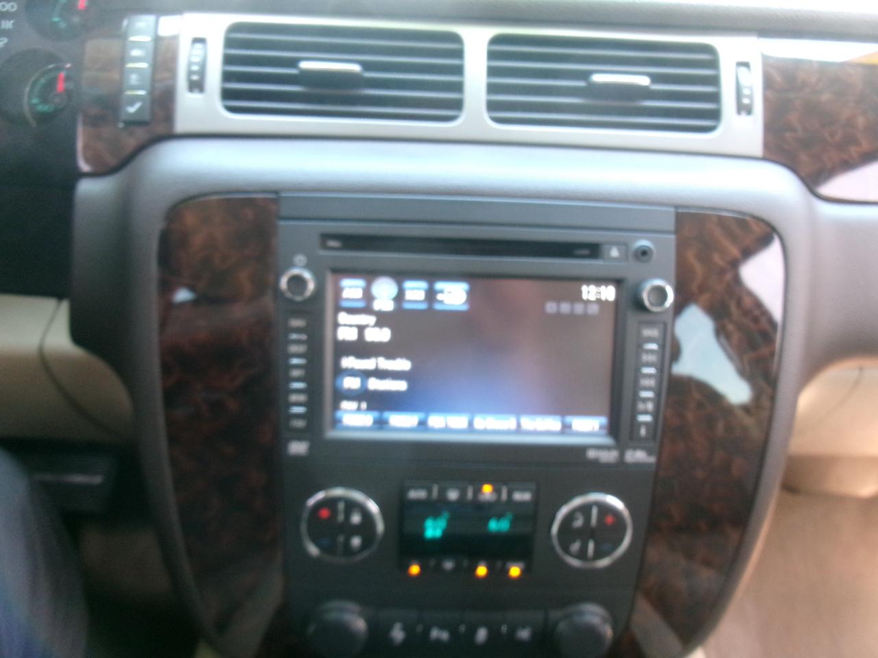 GMC Yukon Denali 4WD 2012