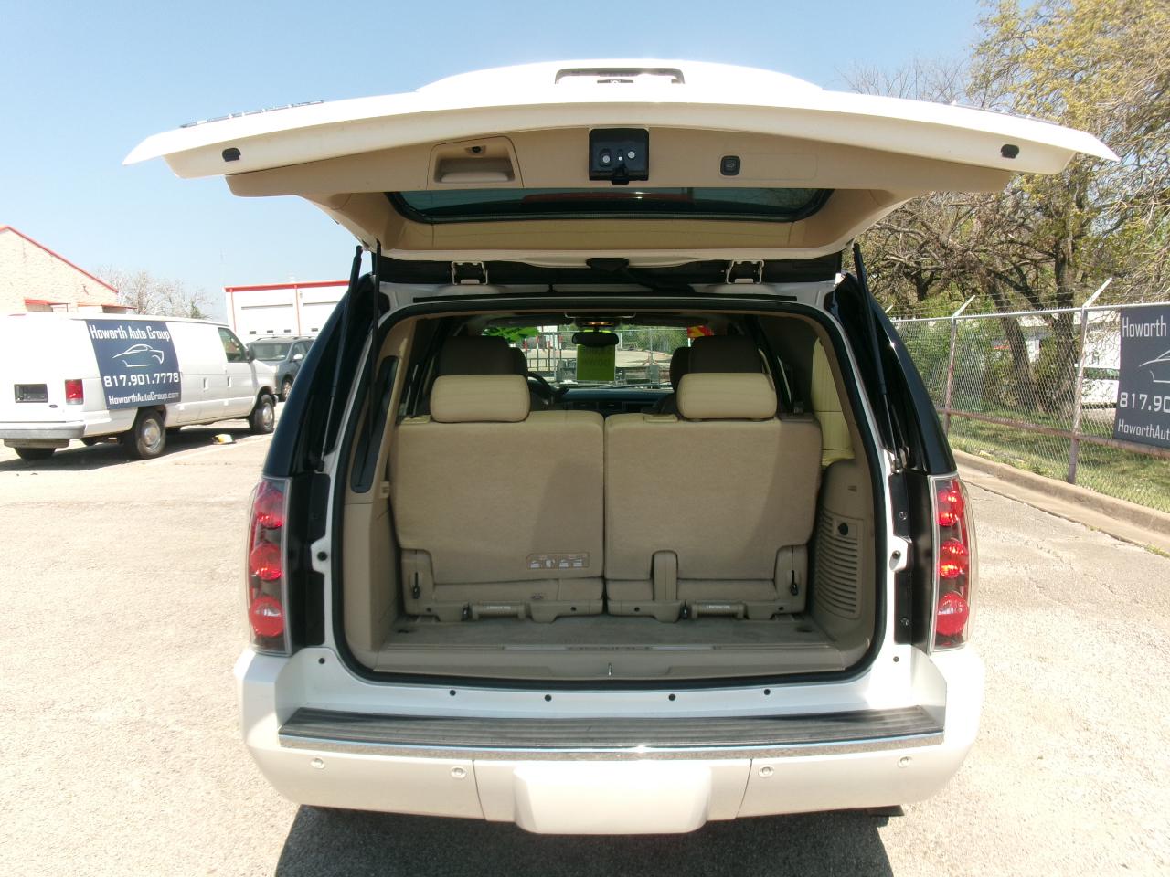 GMC Yukon Denali 4WD 2012