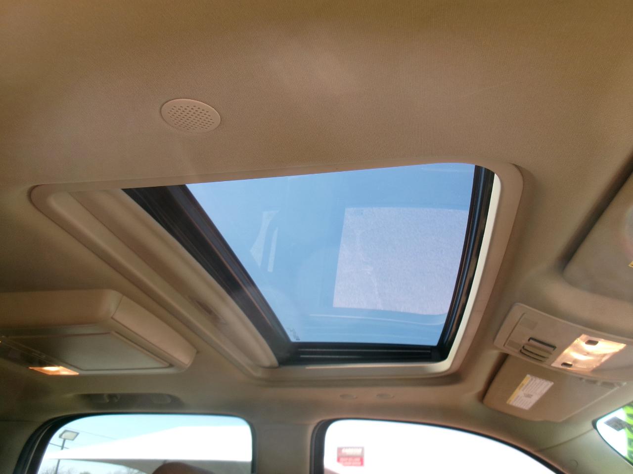 GMC Yukon Denali 4WD 2012